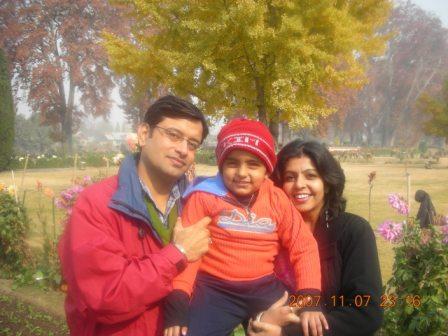 Gaurav, wife – Anuradha and son – Amay